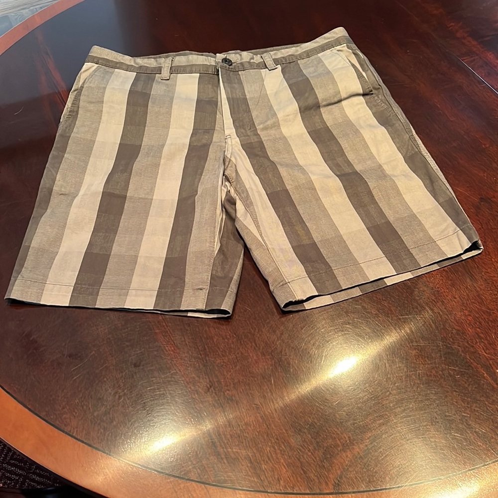 NWT The North Face plaid Shorts Size 34
